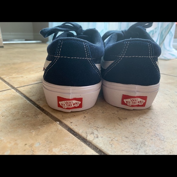 Navy blue and white vans - Picture 2 of 5